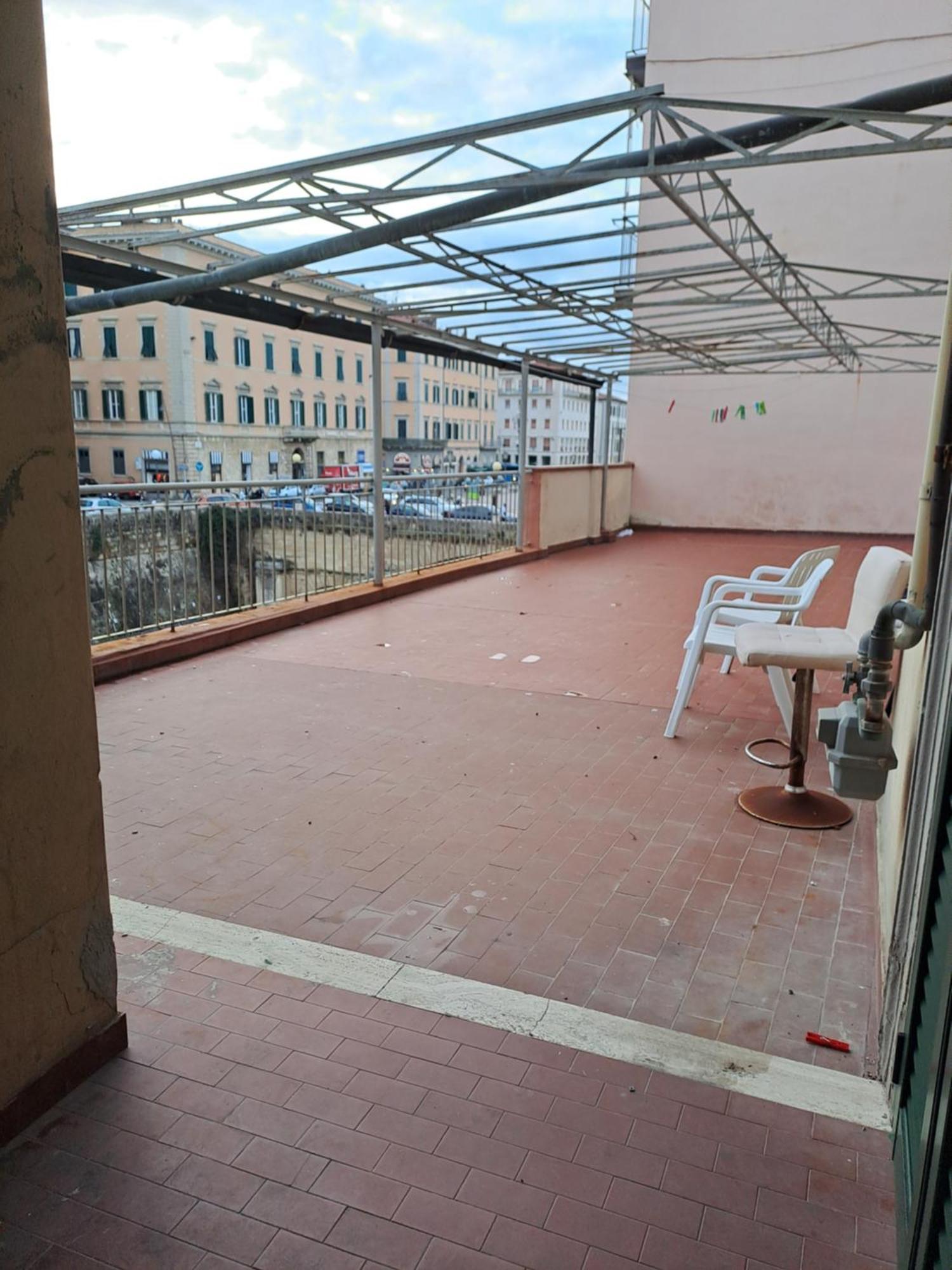 Giappone Inn Flat Livorno Luaran gambar