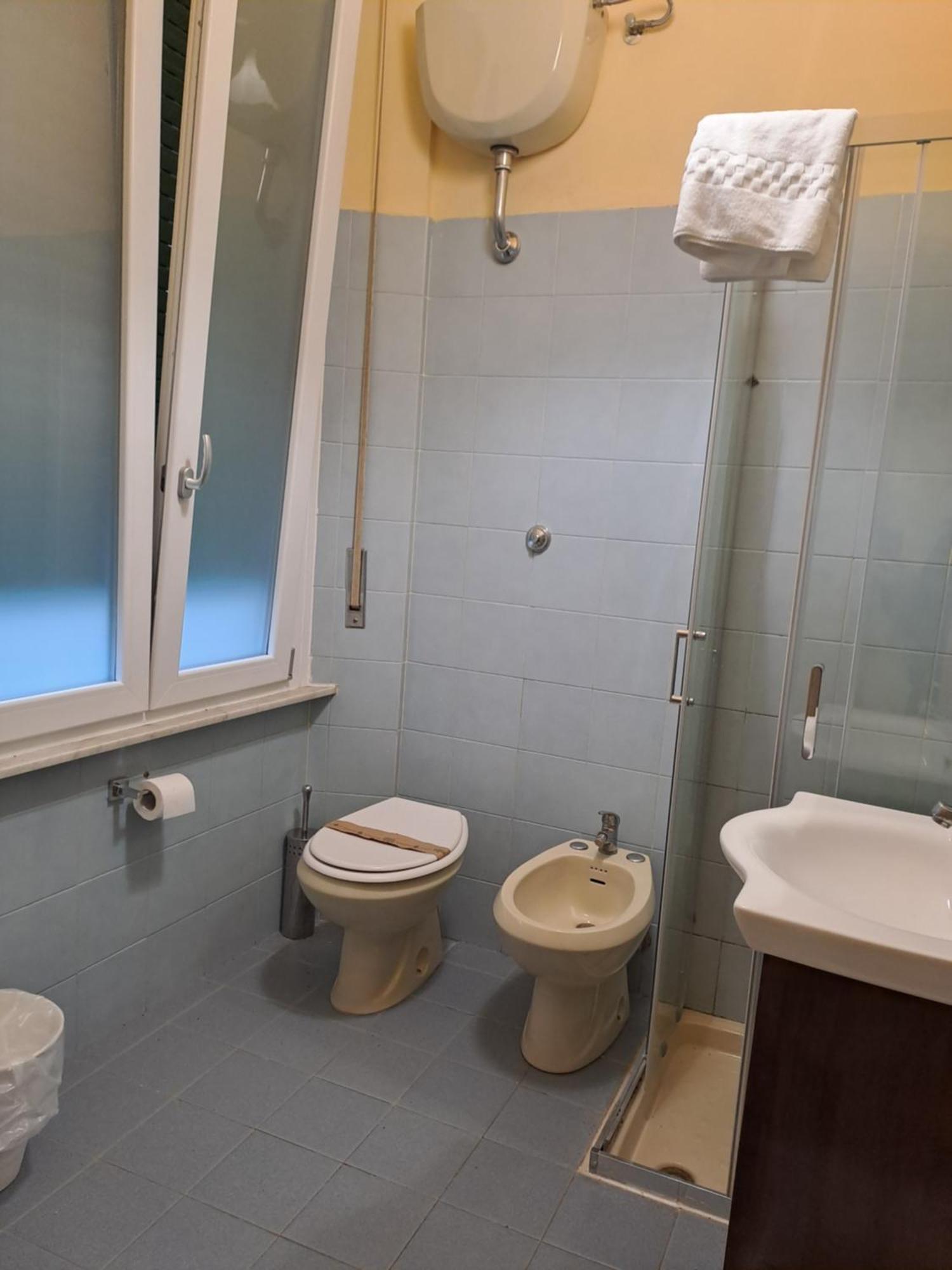 Giappone Inn Flat Livorno Luaran gambar